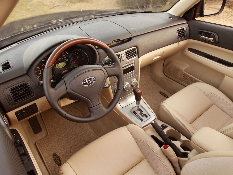 Subaru Forester SG салон (Субару Форестер после рестайлинга 2006-2008)